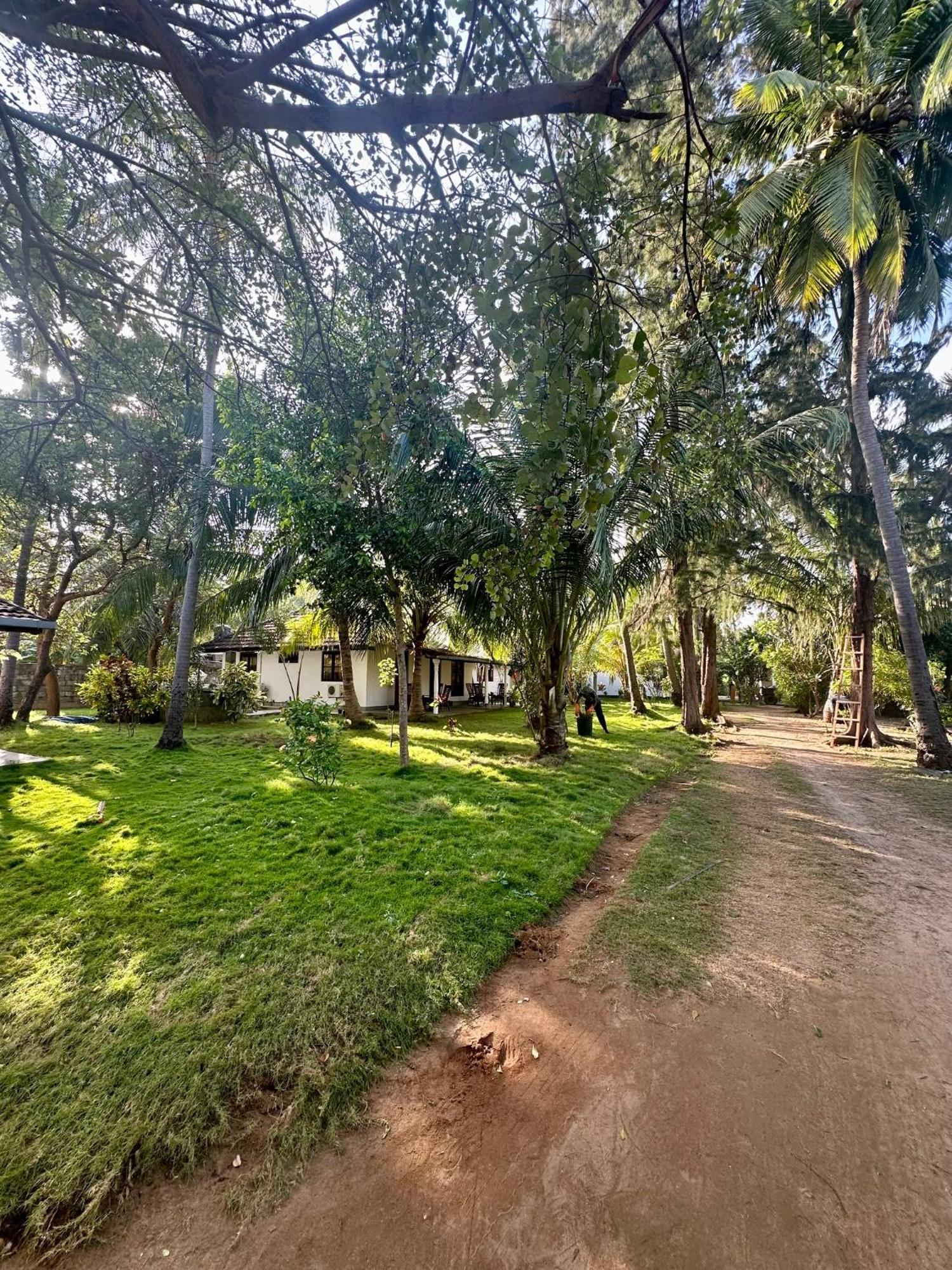 108 Palms Beach Resort Trincomalee Luaran gambar